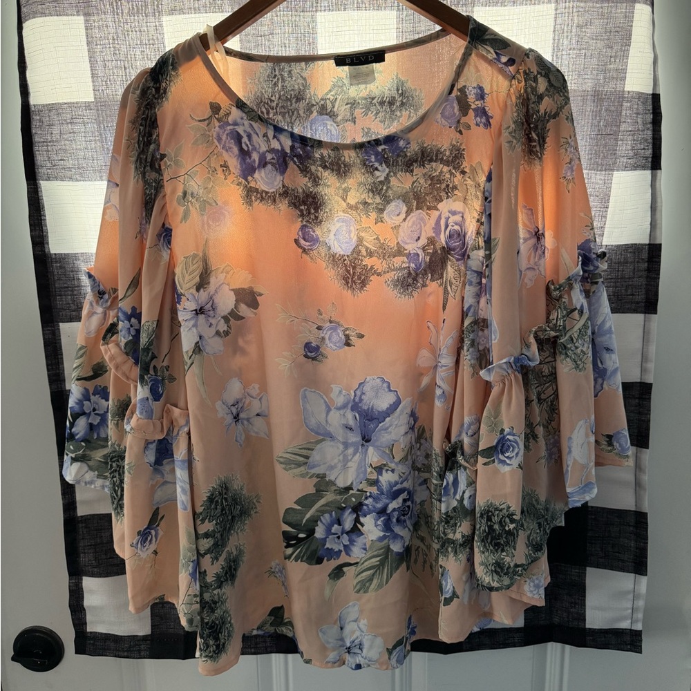 Women’s Blouse